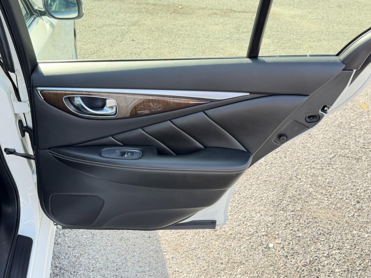 Infiniti Q50 3.0t LUXE AWD 2018