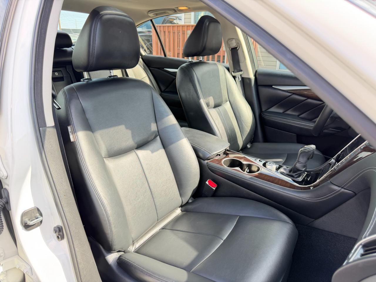 Infiniti Q50 3.0t LUXE AWD 2018