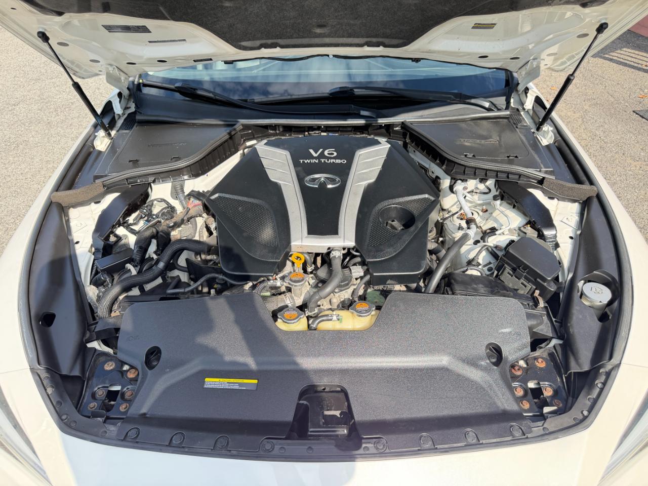 Infiniti Q50 3.0t LUXE AWD 2018