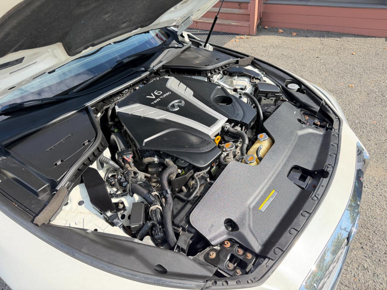 Infiniti Q50 3.0t LUXE AWD 2018