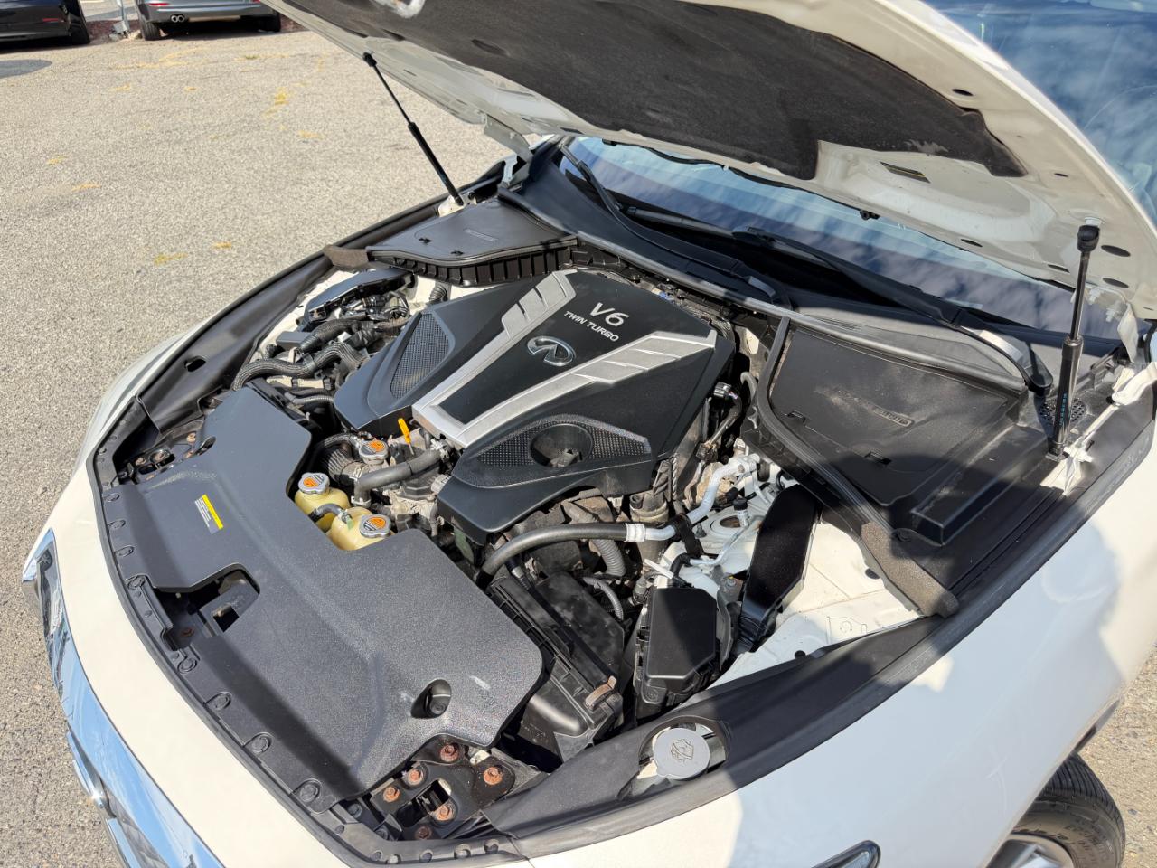 Infiniti Q50 3.0t LUXE AWD 2018