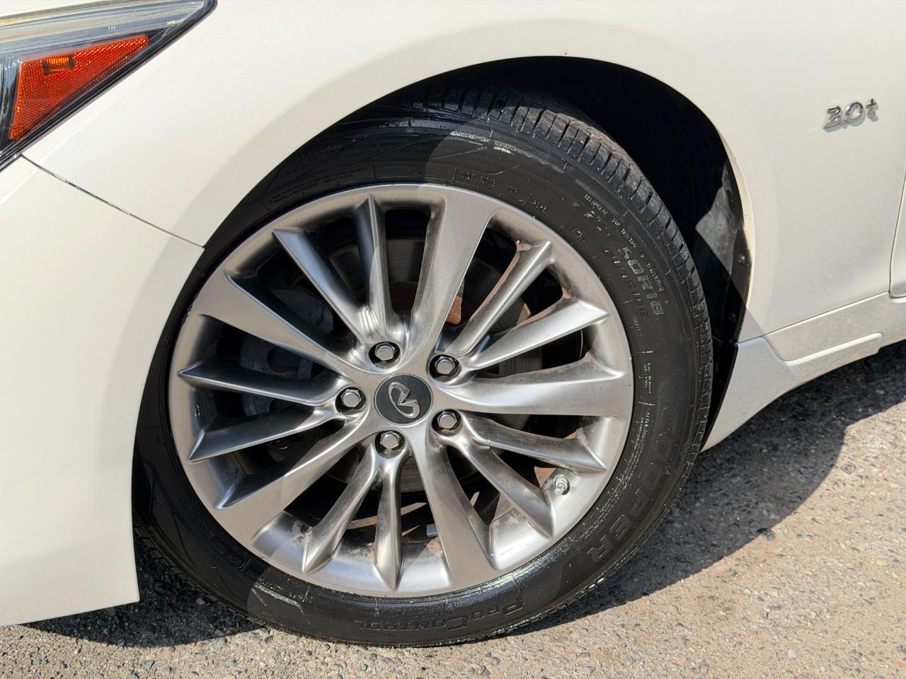 Infiniti Q50 3.0t LUXE AWD 2018