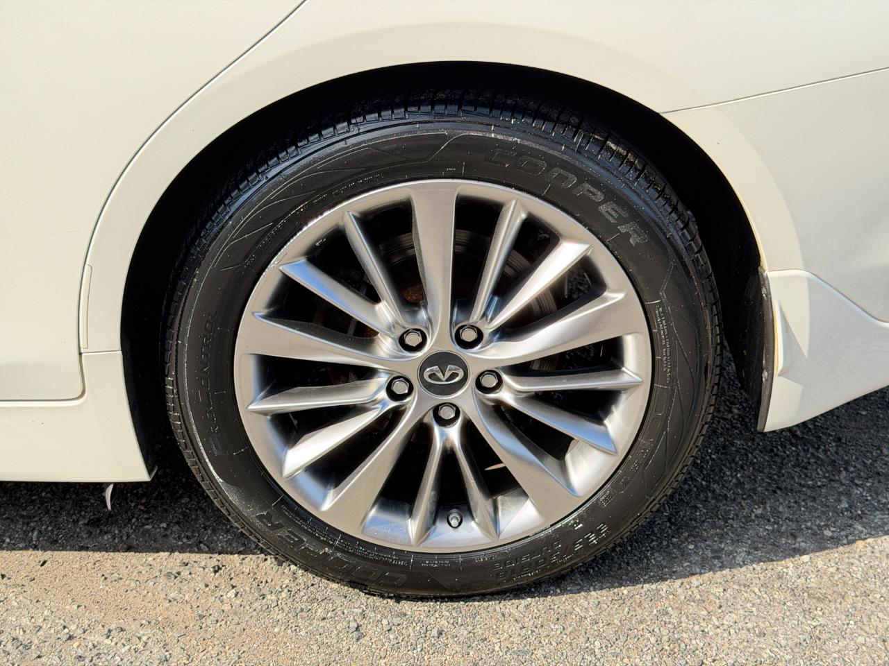 Infiniti Q50 3.0t LUXE AWD 2018
