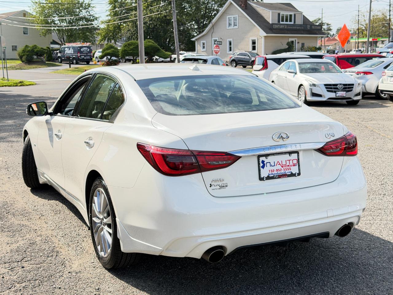 Infiniti Q50 3.0t LUXE AWD 2018