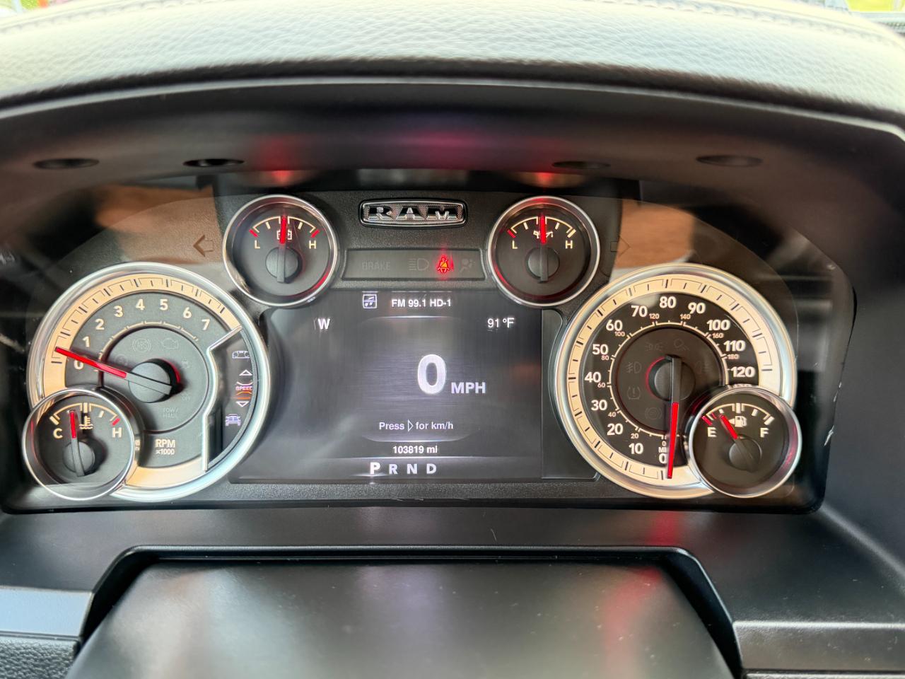 RAM 1500 4WD Crew Cab 140.5" Sport 2016
