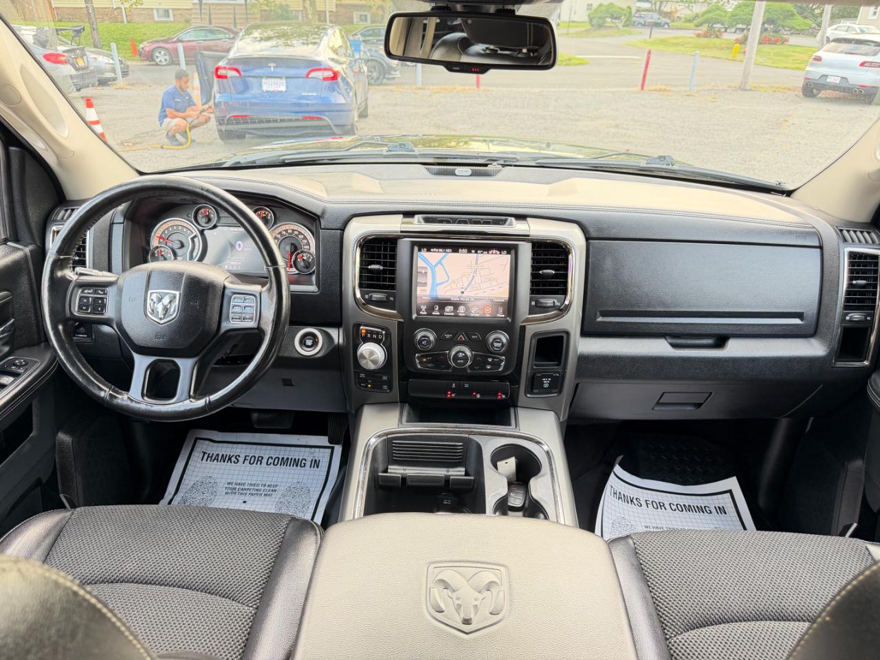 RAM 1500 4WD Crew Cab 140.5" Sport 2016