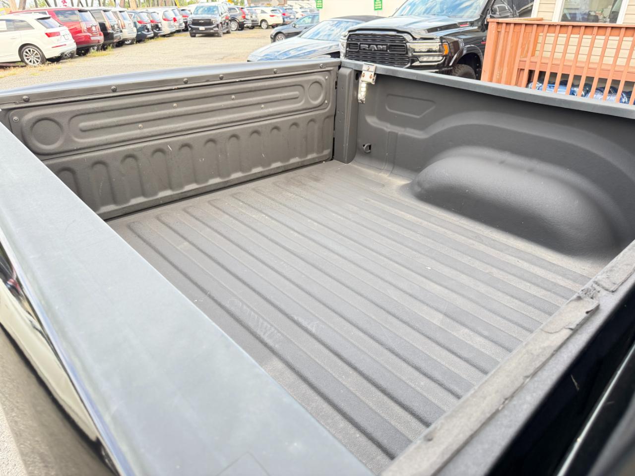 RAM 1500 4WD Crew Cab 140.5" Sport 2016