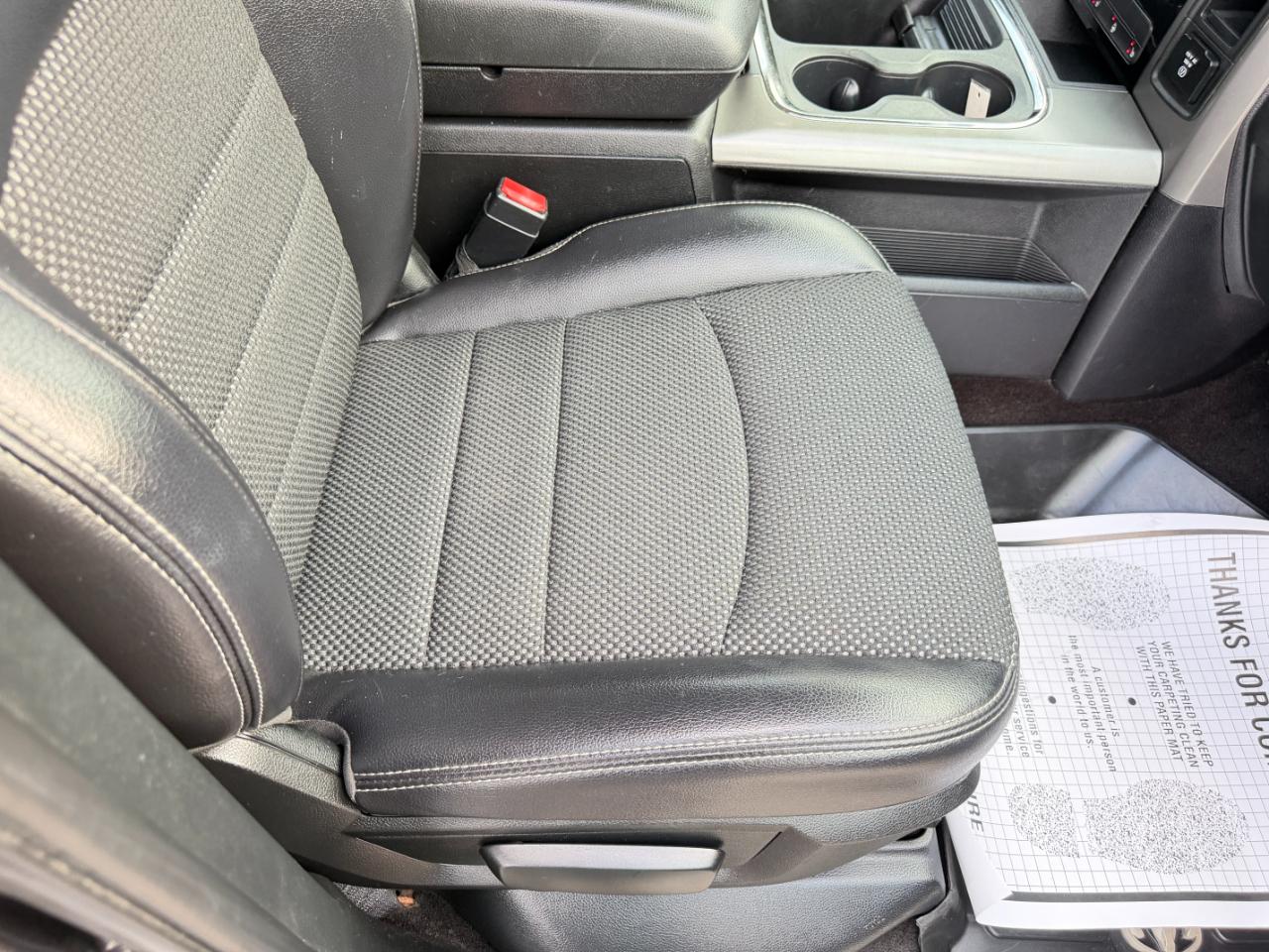RAM 1500 4WD Crew Cab 140.5" Sport 2016