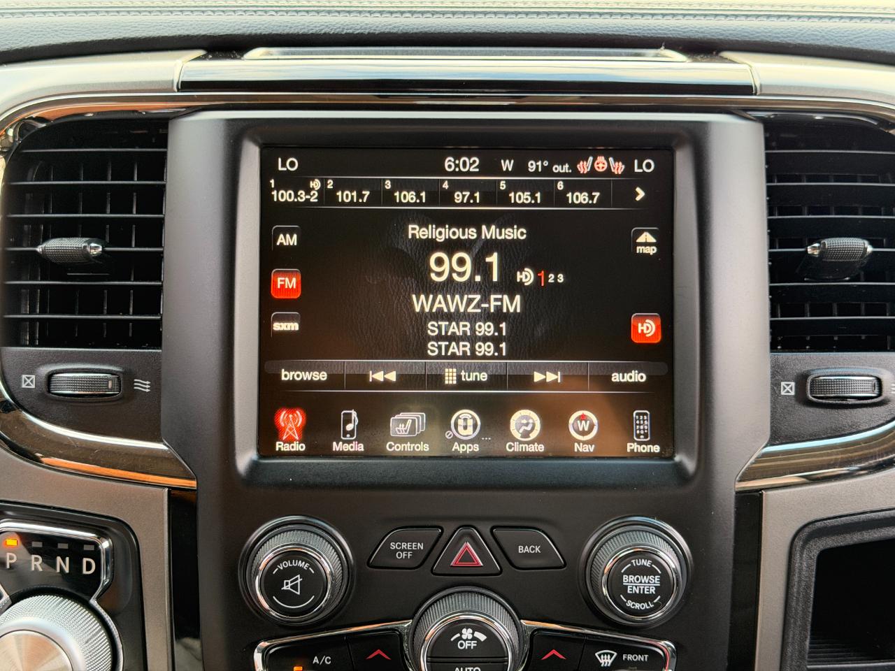 RAM 1500 4WD Crew Cab 140.5" Sport 2016
