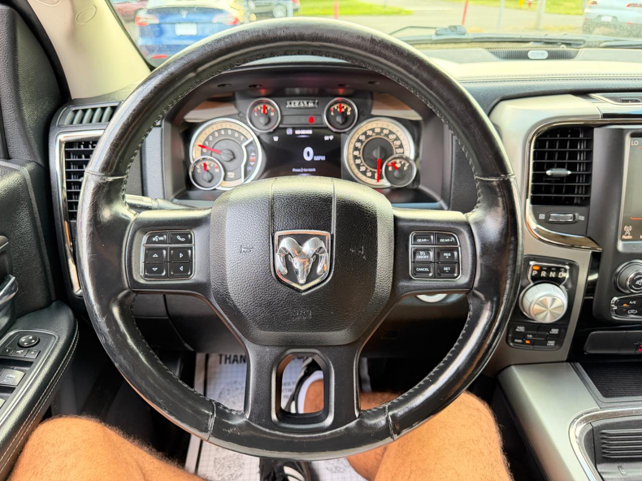 RAM 1500 4WD Crew Cab 140.5" Sport 2016