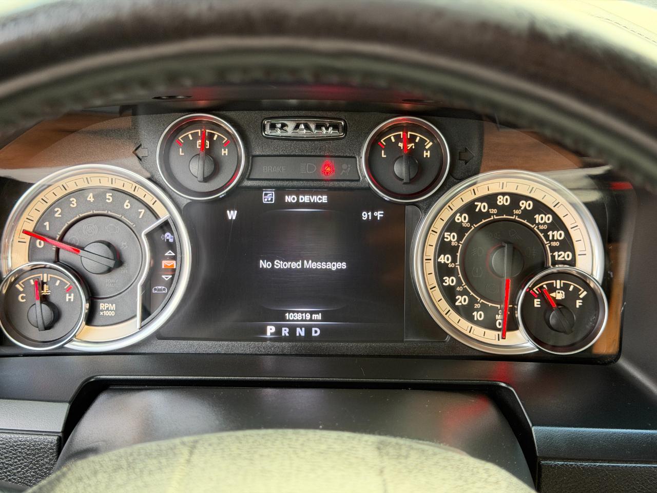RAM 1500 4WD Crew Cab 140.5" Sport 2016
