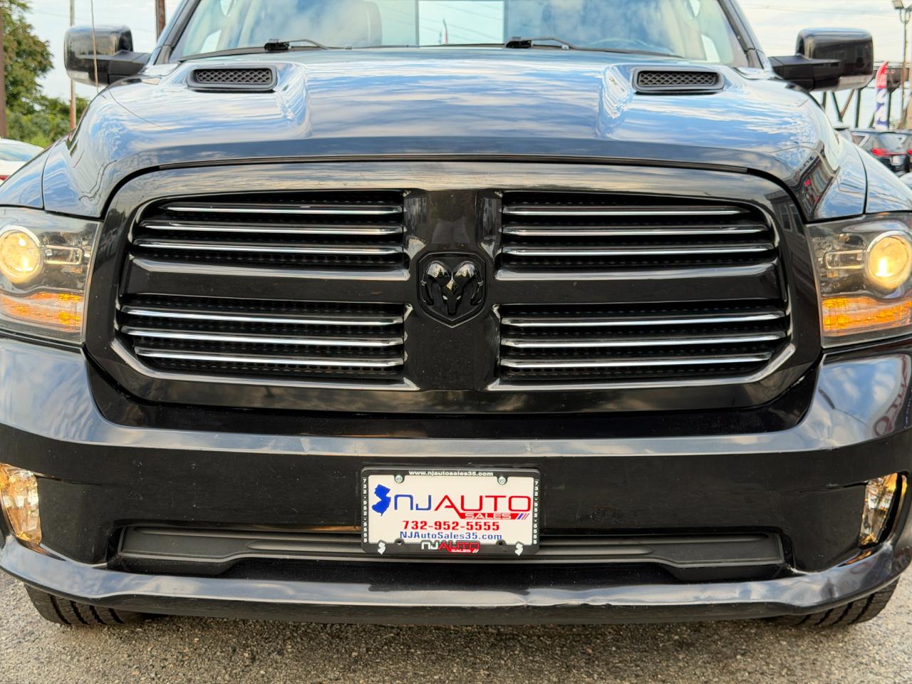 RAM 1500 4WD Crew Cab 140.5" Sport 2016