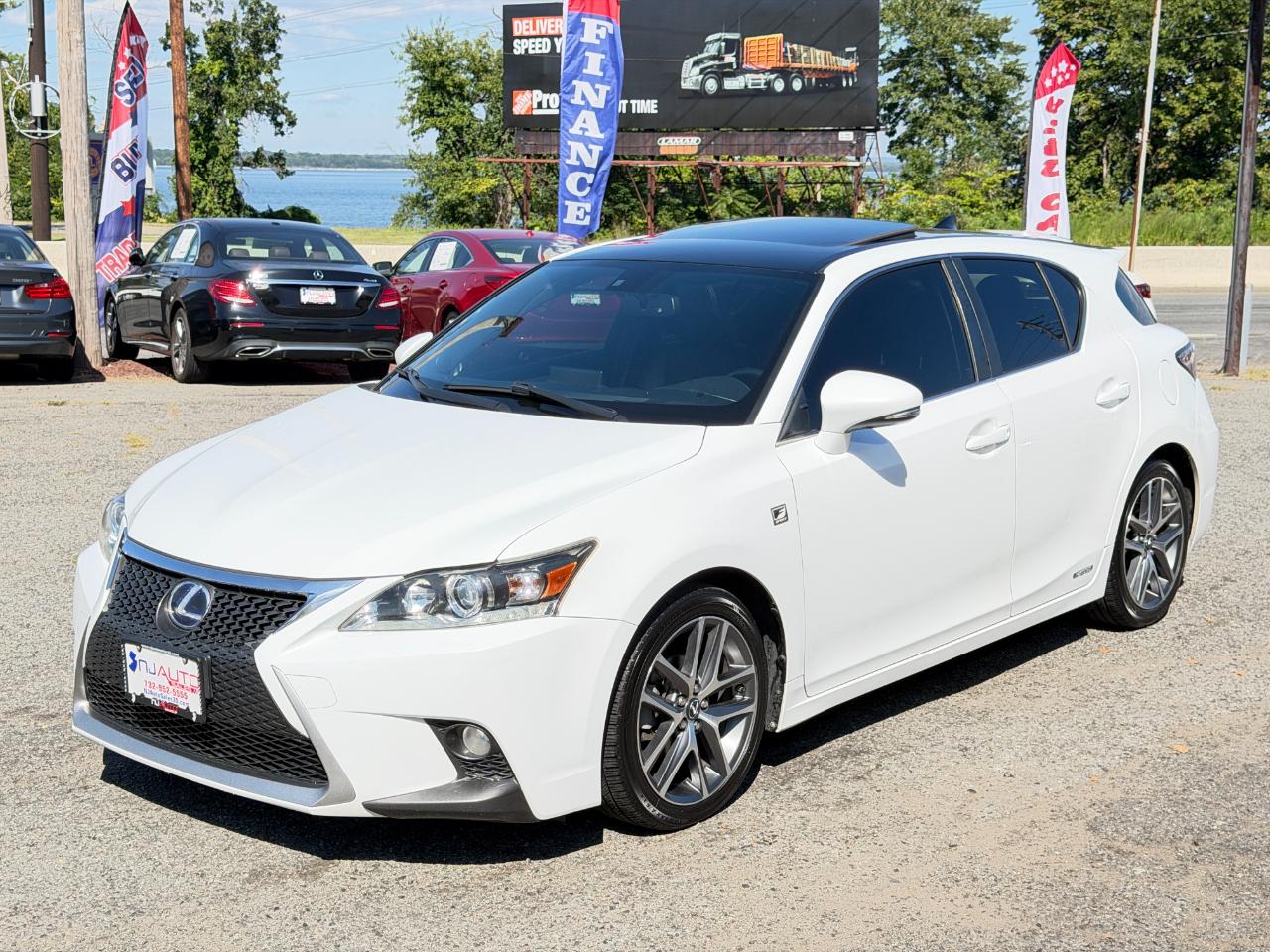 Lexus CT 200h  2015