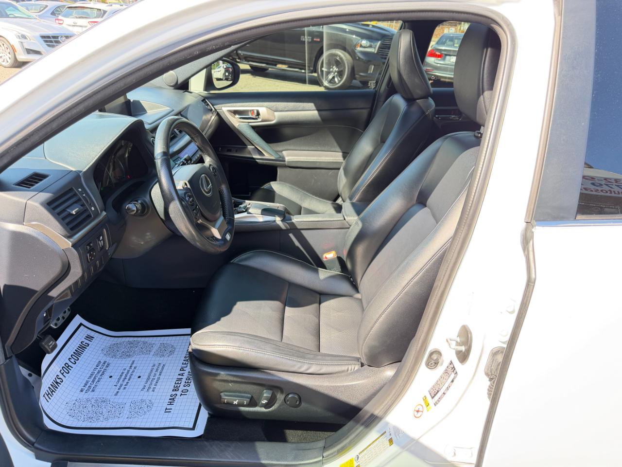 Lexus CT 200h  2015