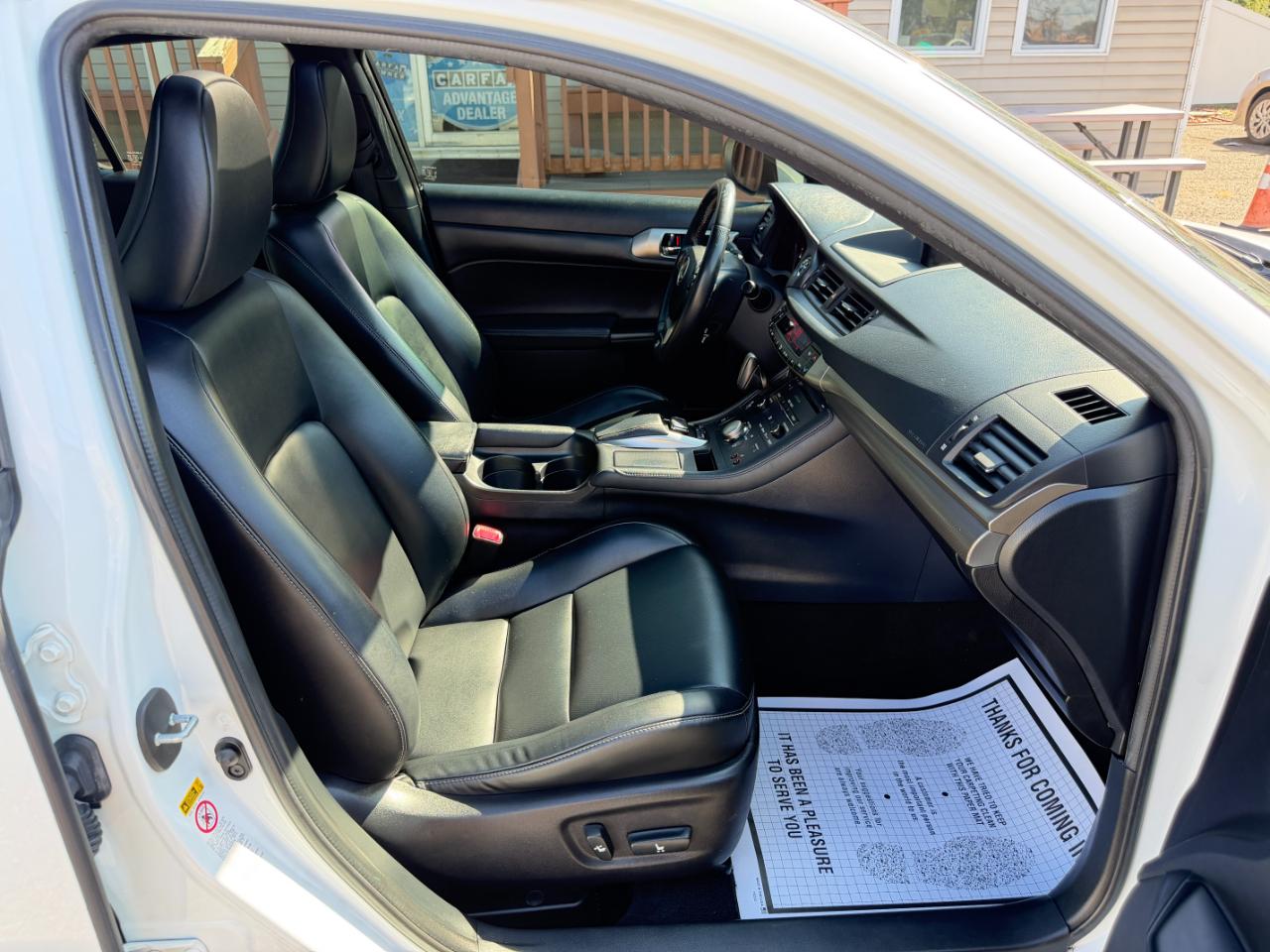Lexus CT 200h  2015