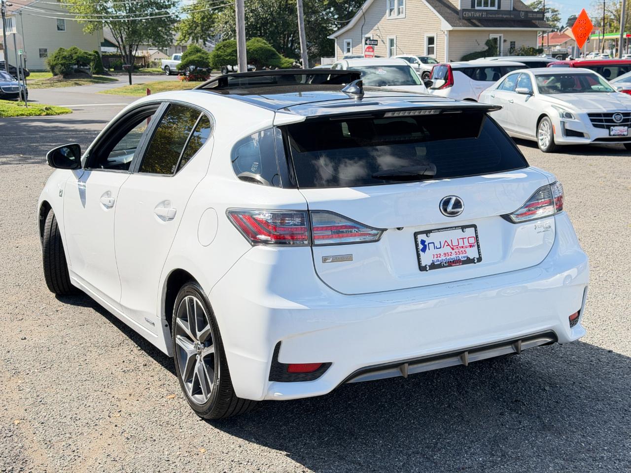 Lexus CT 200h  2015