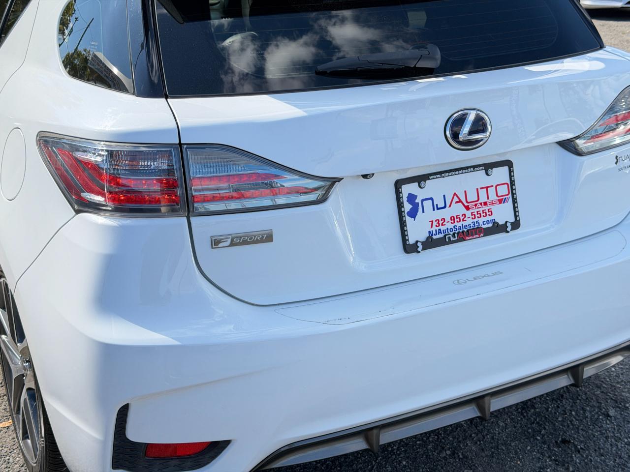 Lexus CT 200h  2015