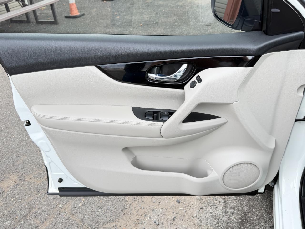 Nissan Rogue Sport AWD SL 2022