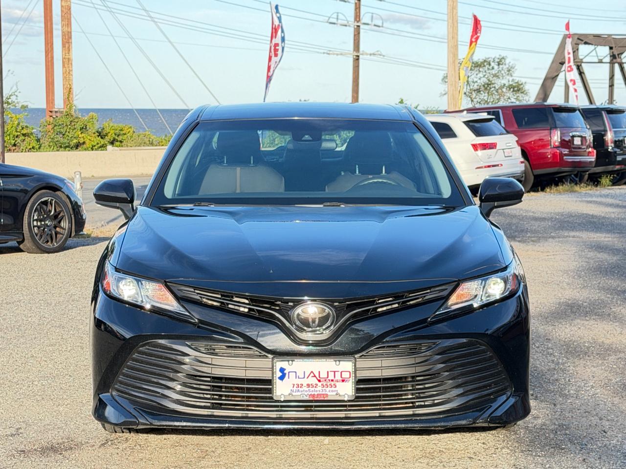 Toyota Camry LE Auto (Natl) 2018