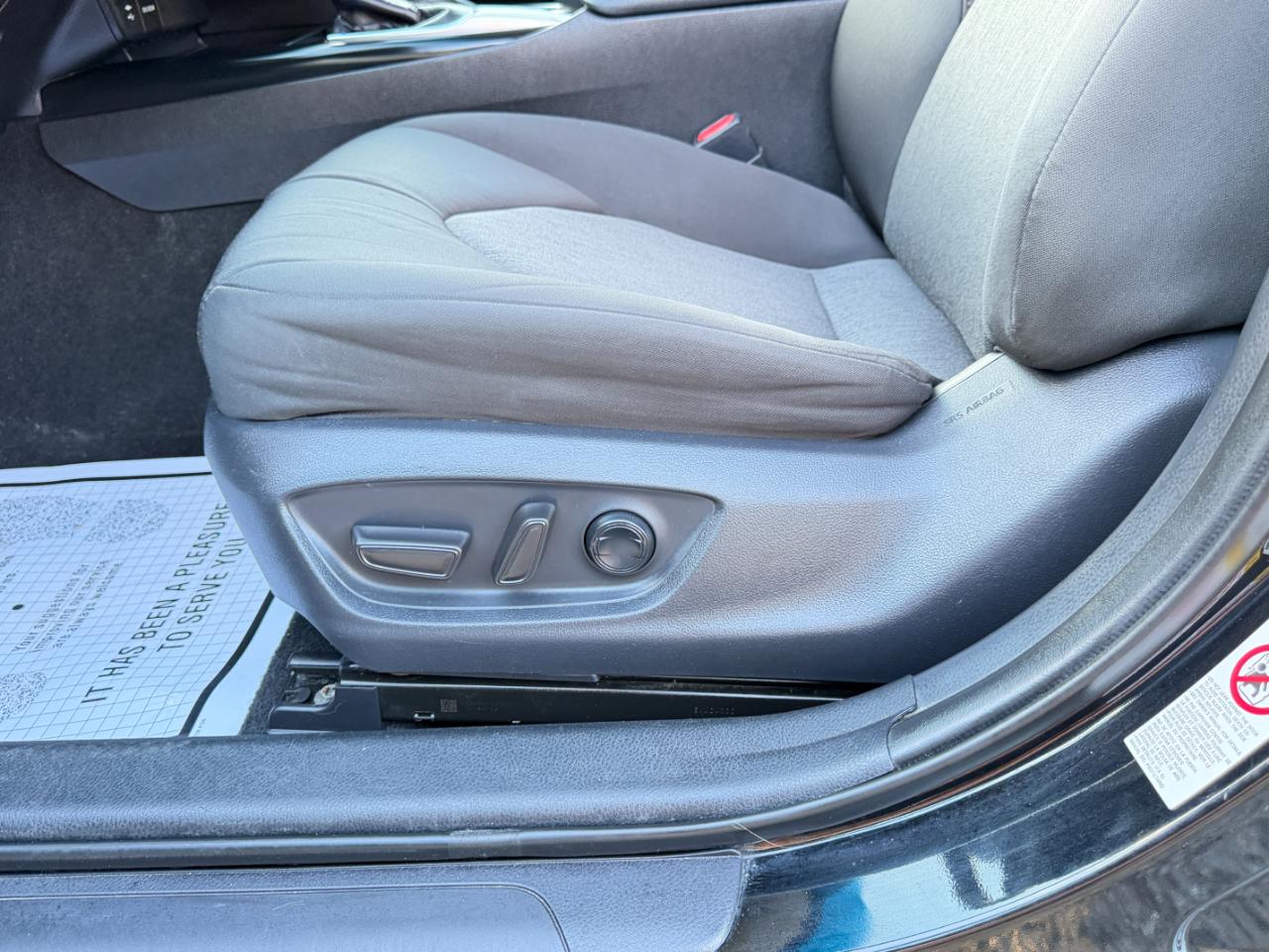 Toyota Camry LE Auto (Natl) 2018