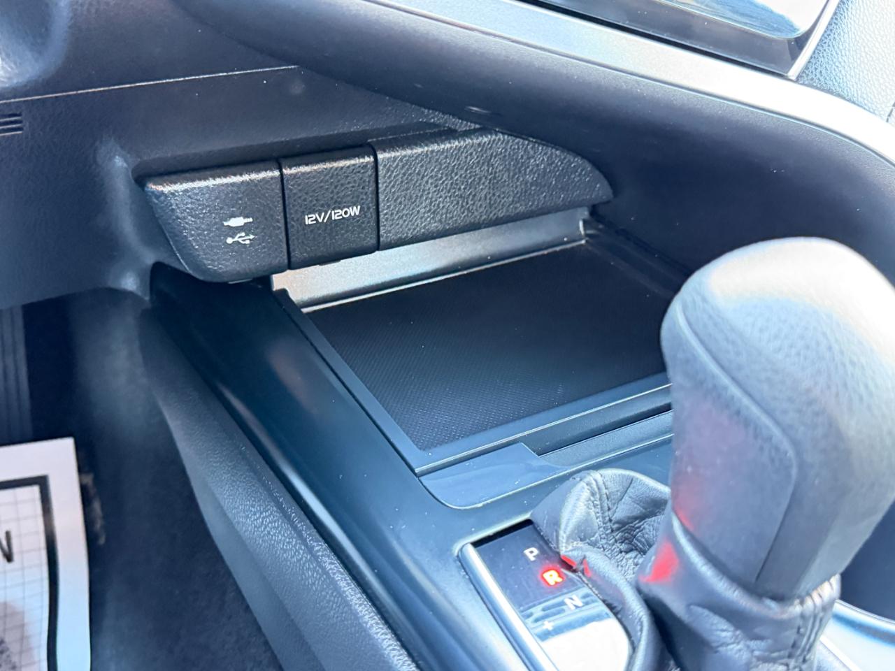 Toyota Camry LE Auto (Natl) 2018