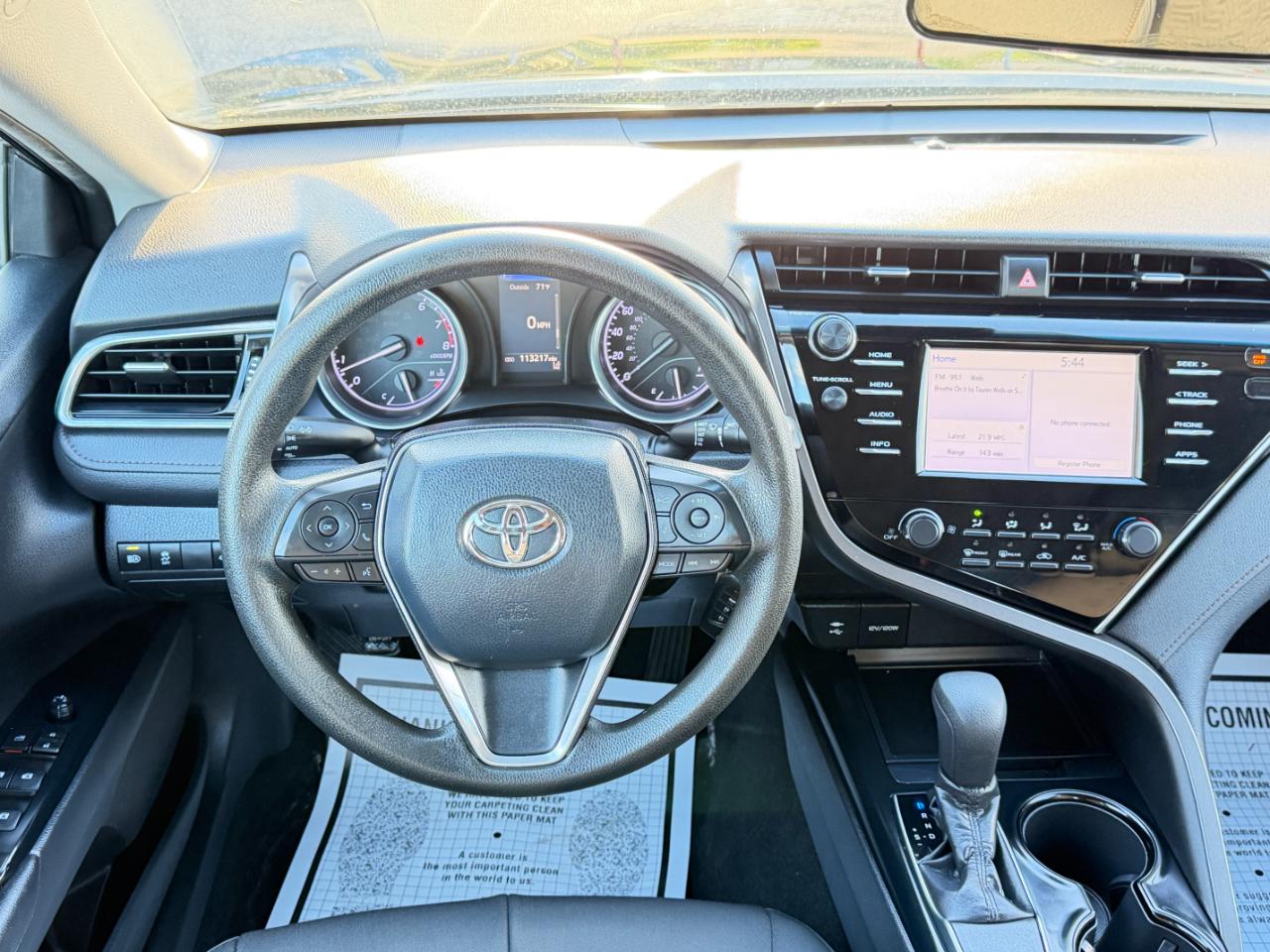 Toyota Camry LE Auto (Natl) 2018