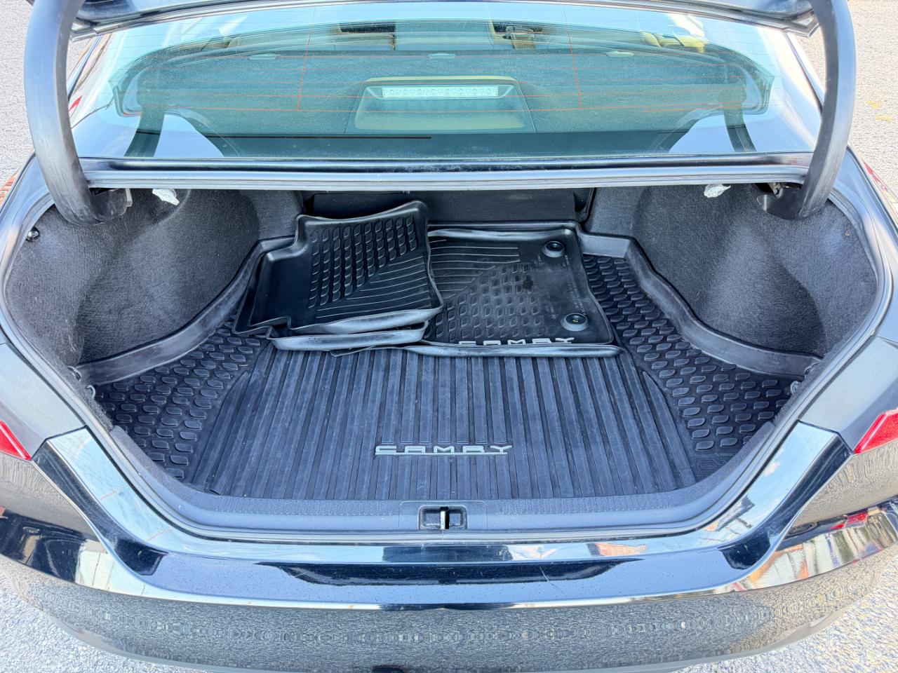 Toyota Camry LE Auto (Natl) 2018