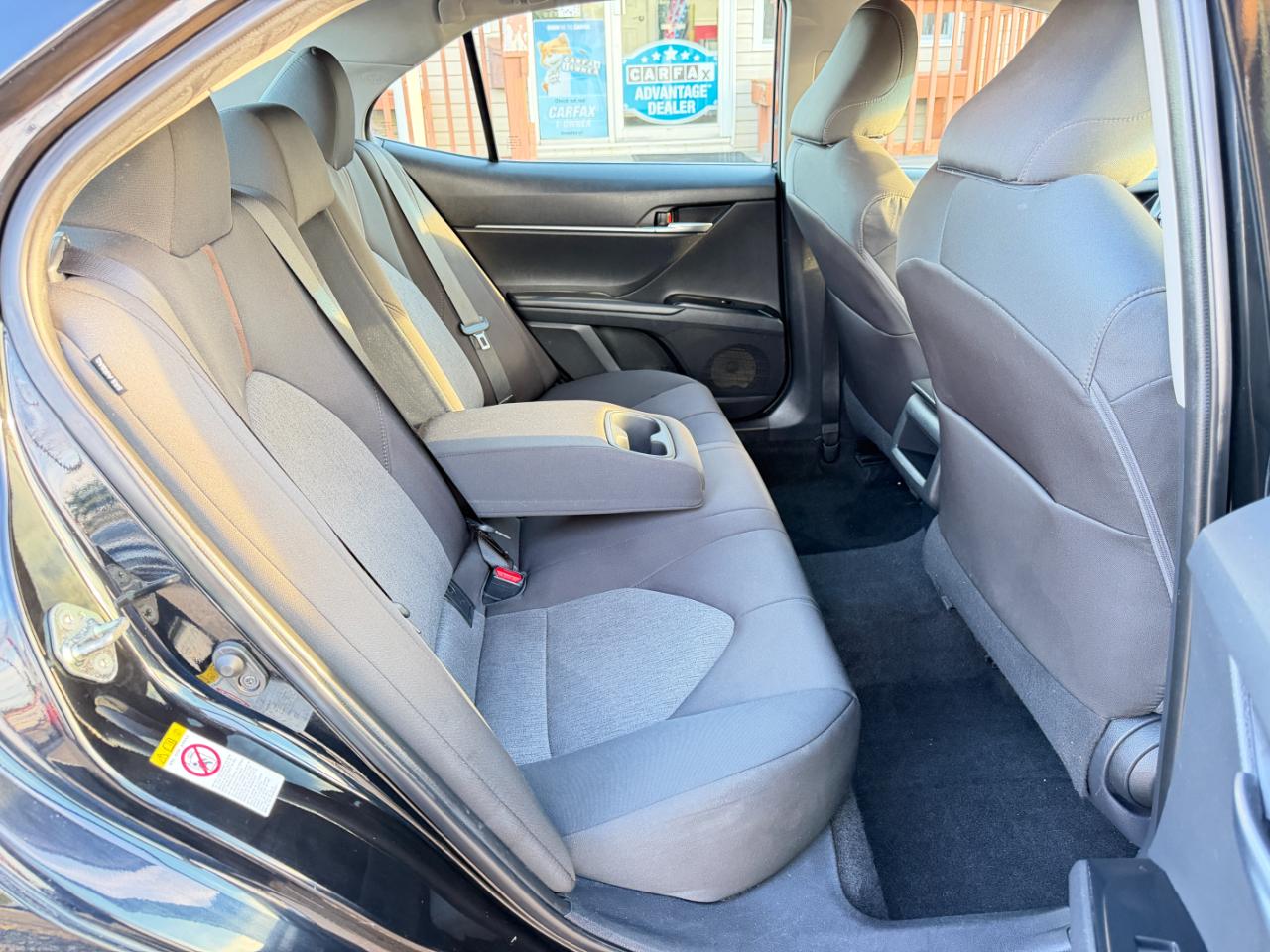 Toyota Camry LE Auto (Natl) 2018