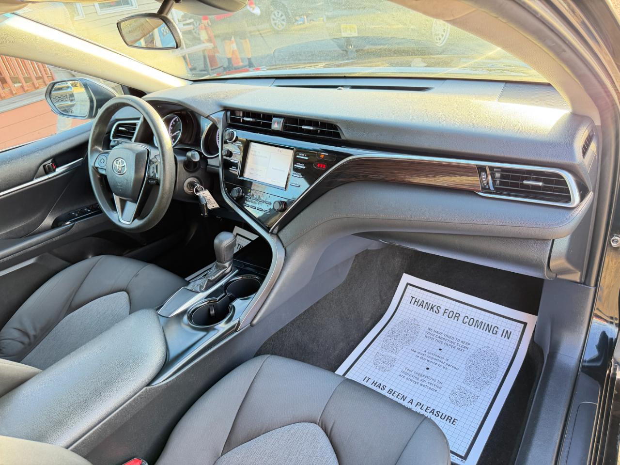 Toyota Camry LE Auto (Natl) 2018