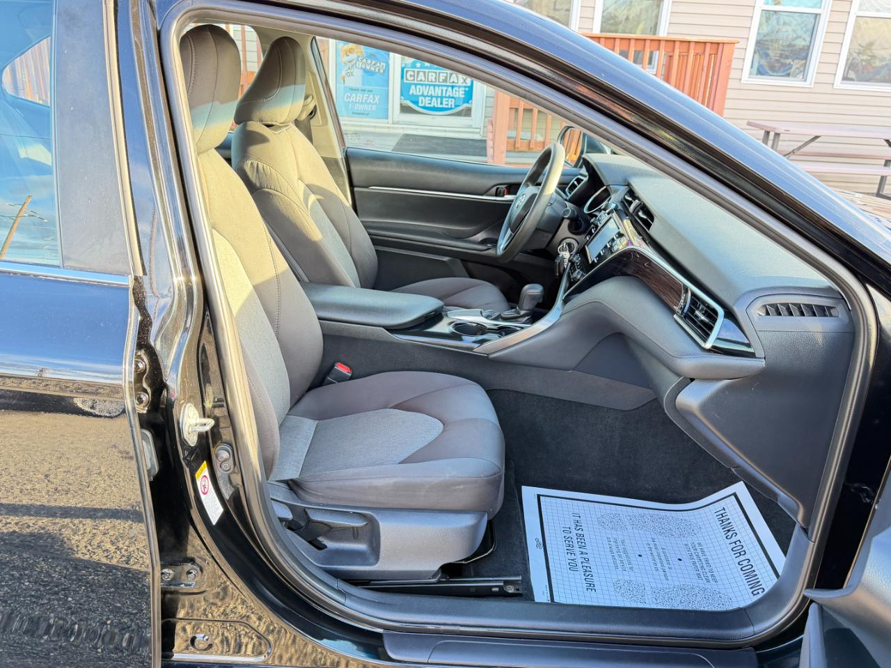 Toyota Camry LE Auto (Natl) 2018