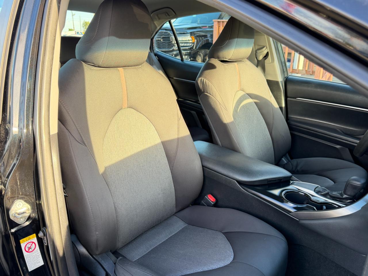Toyota Camry LE Auto (Natl) 2018