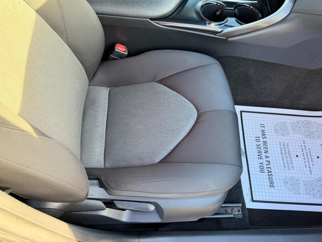 Toyota Camry LE Auto (Natl) 2018