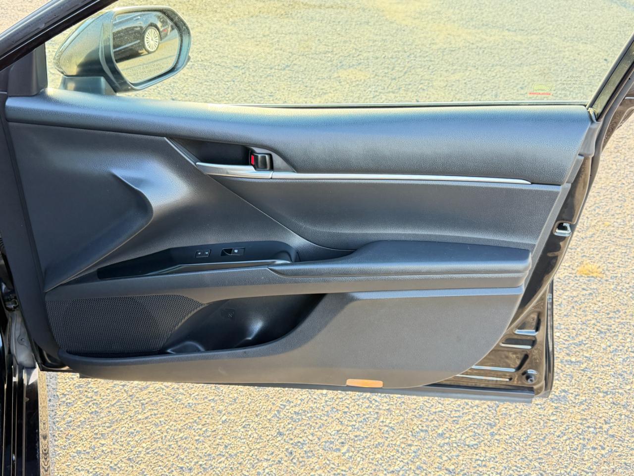 Toyota Camry LE Auto (Natl) 2018