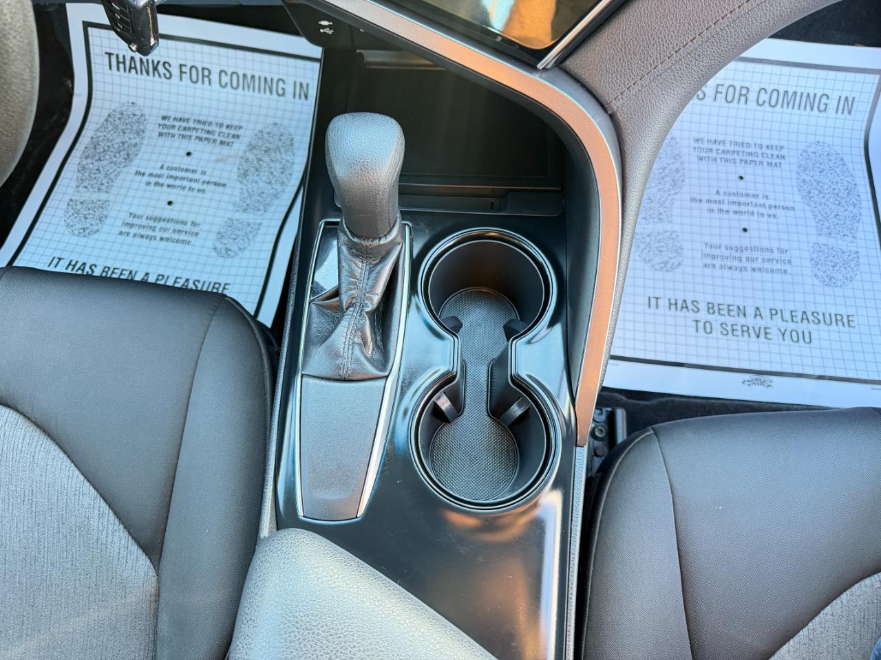Toyota Camry LE Auto (Natl) 2018