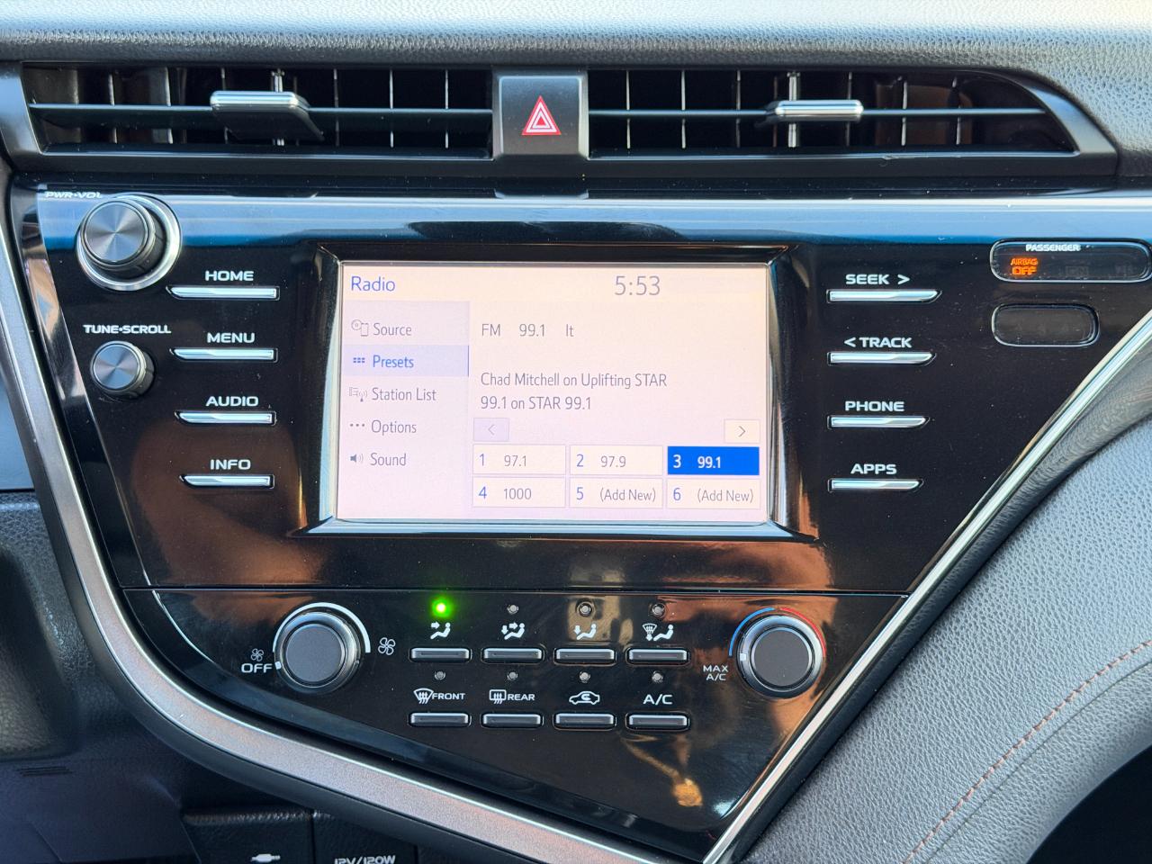 Toyota Camry LE Auto (Natl) 2018
