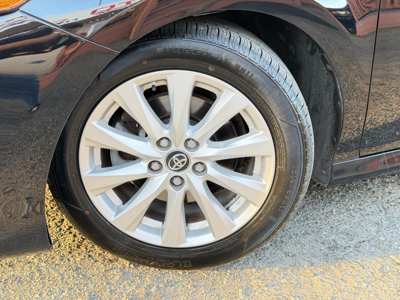 Toyota Camry LE Auto (Natl) 2018