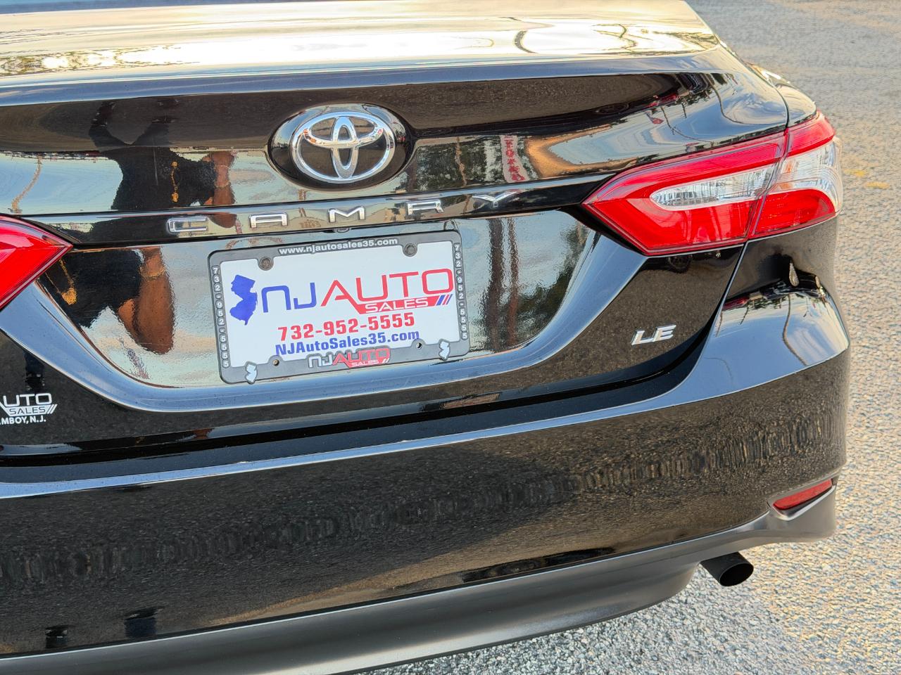 Toyota Camry LE Auto (Natl) 2018