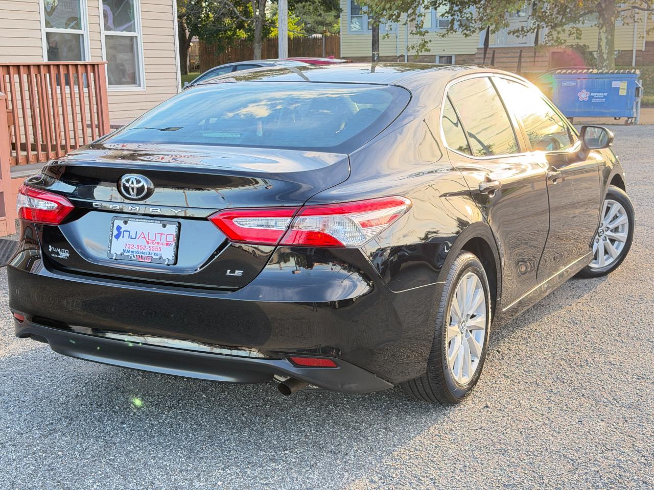 Toyota Camry LE Auto (Natl) 2018