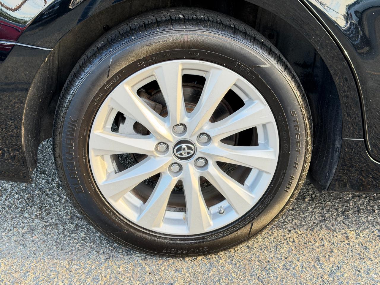 Toyota Camry LE Auto (Natl) 2018