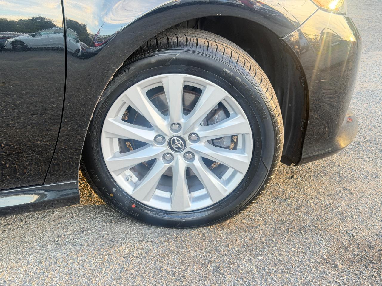 Toyota Camry LE Auto (Natl) 2018