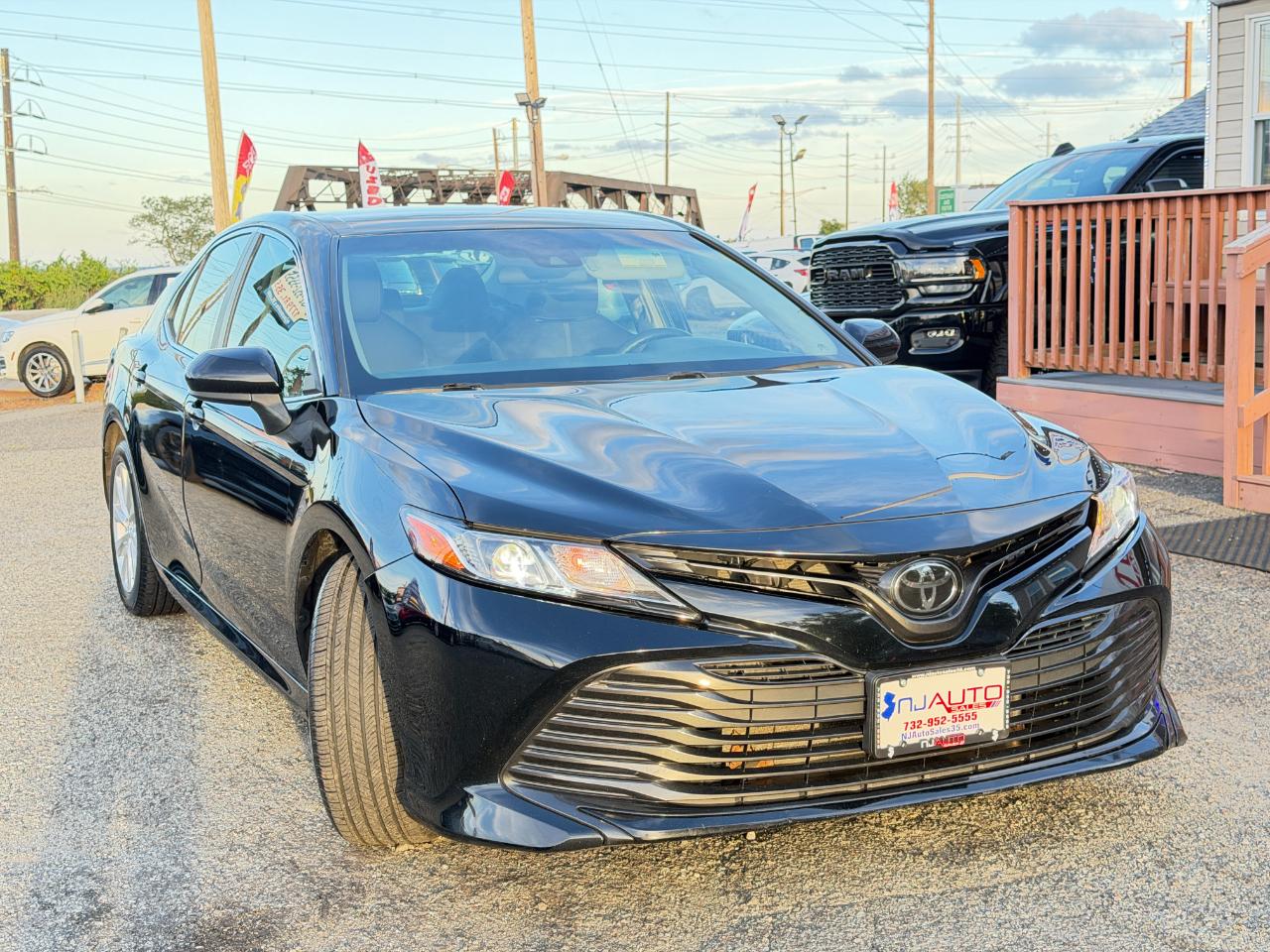 Toyota Camry LE Auto (Natl) 2018
