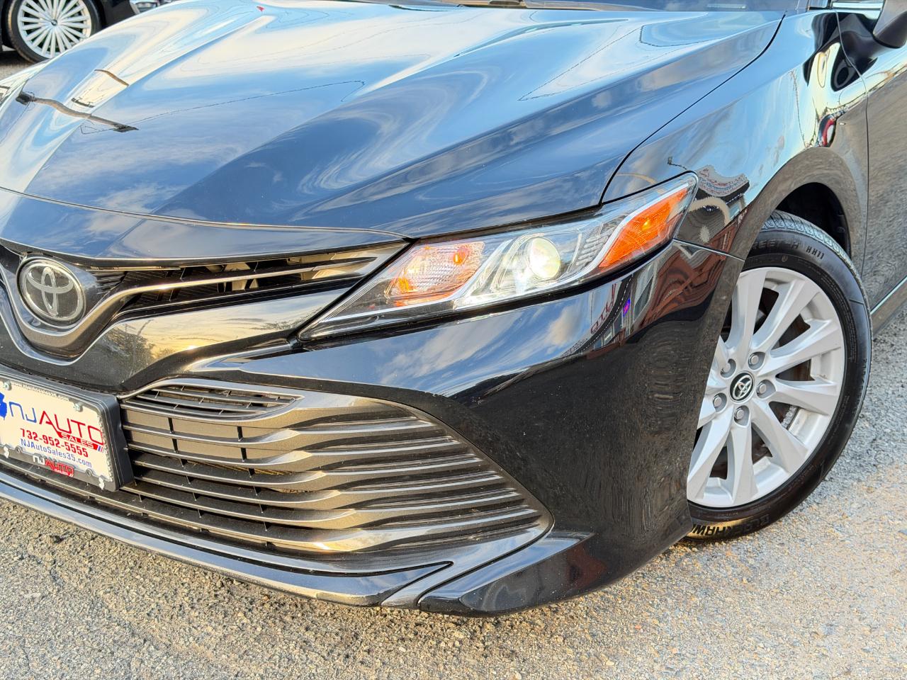Toyota Camry LE Auto (Natl) 2018