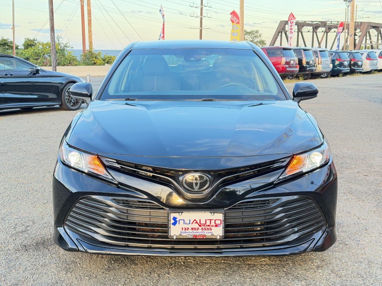 Toyota Camry LE Auto (Natl) 2018