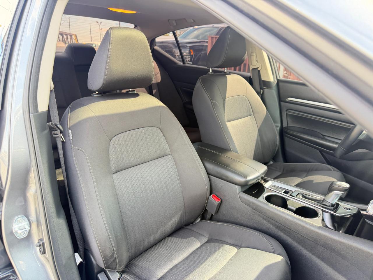 Nissan Altima 2.5 SV AWD Sedan 2020