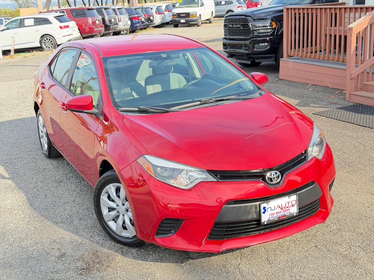 Toyota Corolla 4dr Sedan LE Auto 2014