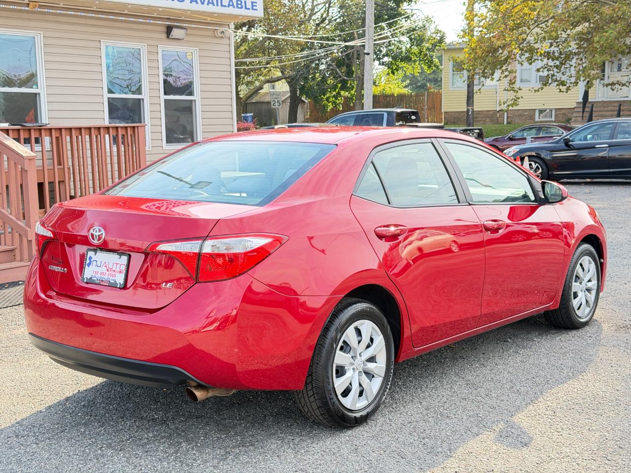Toyota Corolla 4dr Sedan LE Auto 2014