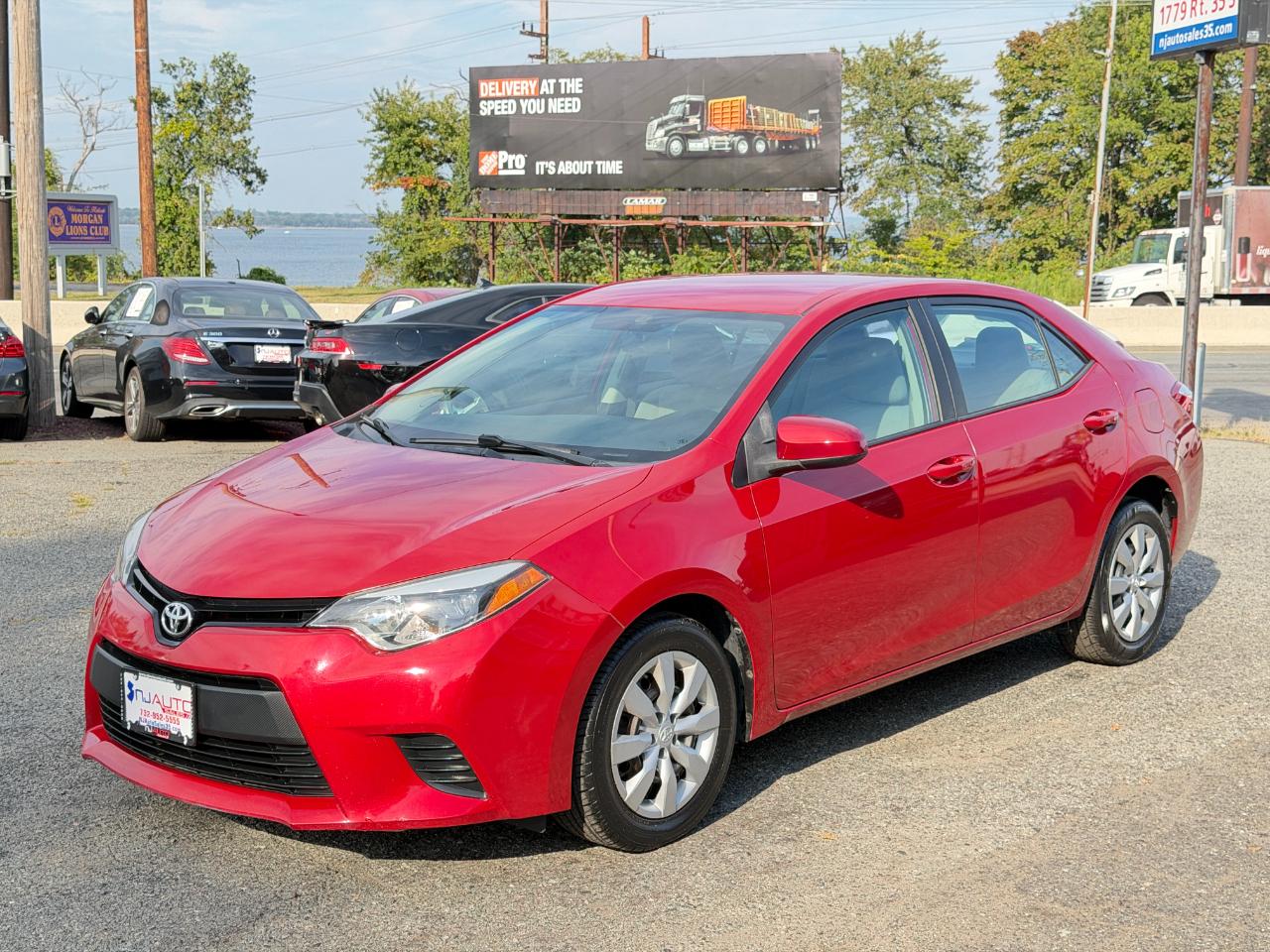 Toyota Corolla 4dr Sedan LE Auto 2014