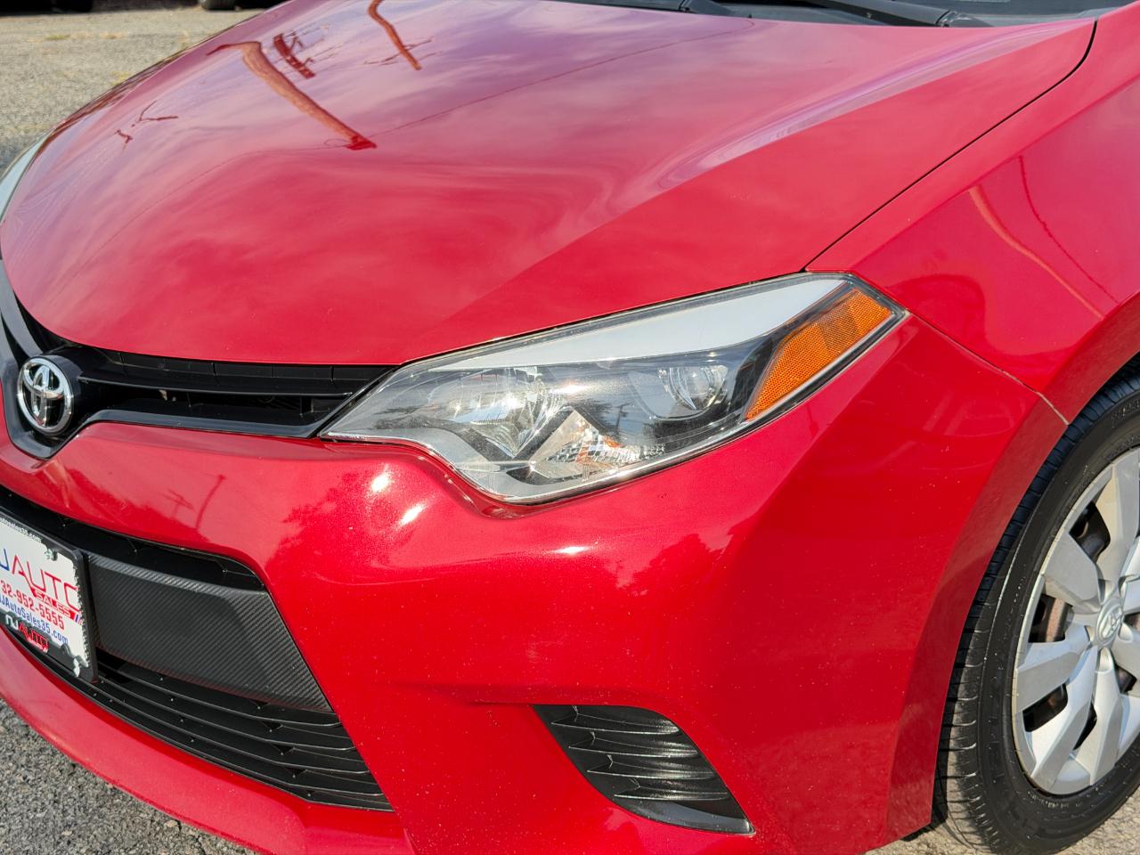 Toyota Corolla 4dr Sedan LE Auto 2014
