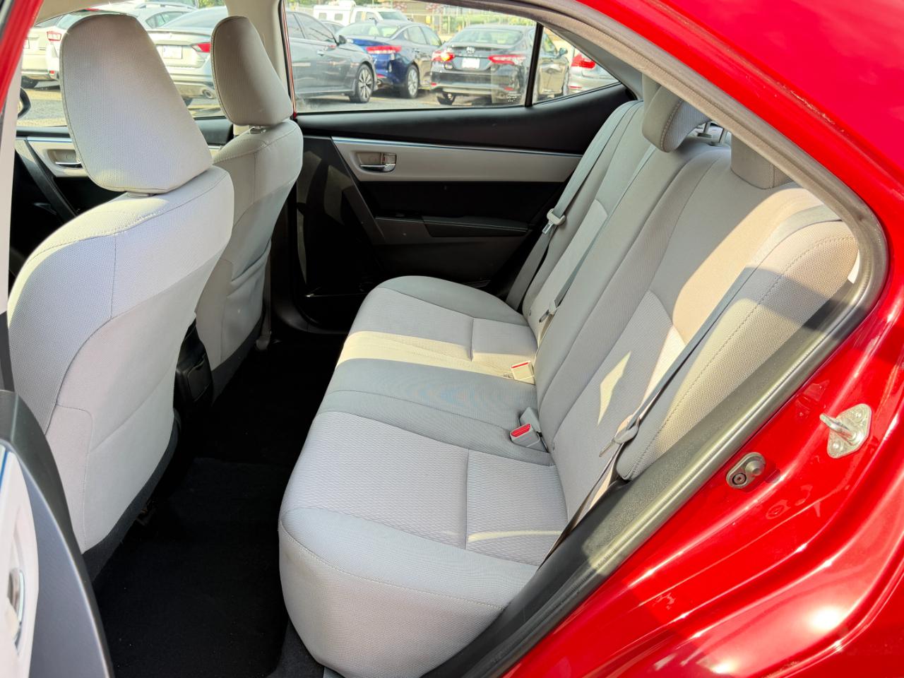 Toyota Corolla 4dr Sedan LE Auto 2014