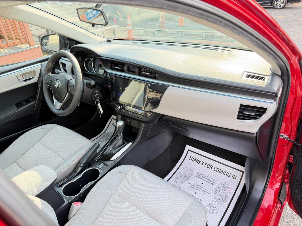 Toyota Corolla 4dr Sedan LE Auto 2014